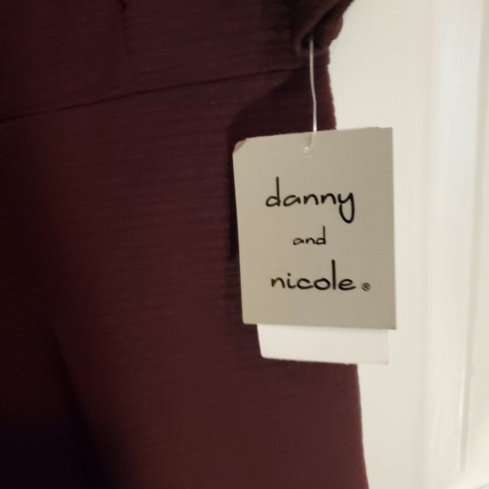 NWT Danny & Nicole Fit & Flare Burgundy Textured SS Zipper Dress Size 3x - Picture 7 of 7